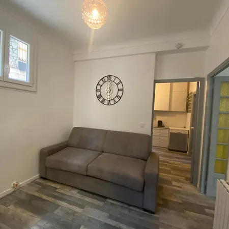 Apartment Charming House Near Center *
