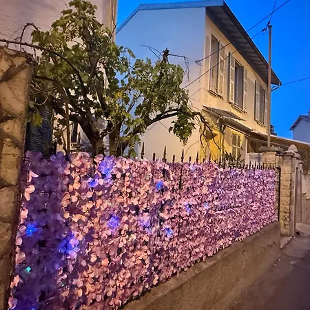 Апартаменты Charming House Near Center With New Air Conditioner Ницца