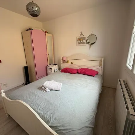 Charming House Near Center With New Air Conditioner *