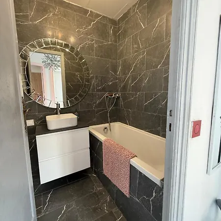 Charming House Near Center With New Air Conditioner * Ницца